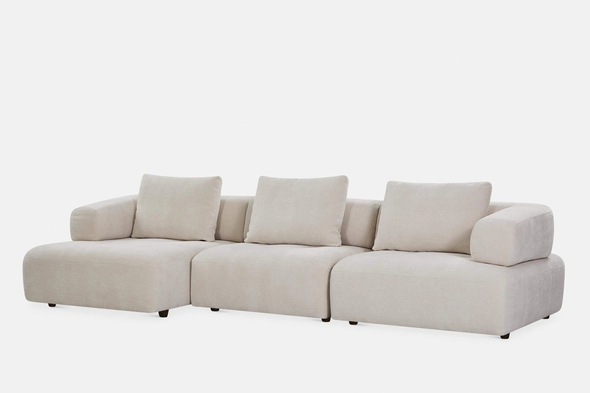 Bej renkli modern tasarımlı ekonomik köşe koltuk takımı rahat oturma alanı ile