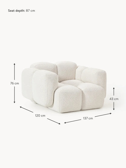 Mobilya Koltuk markasına ait beyaz peluş kumaşlı geniş ve rahat modern tekli koltuk